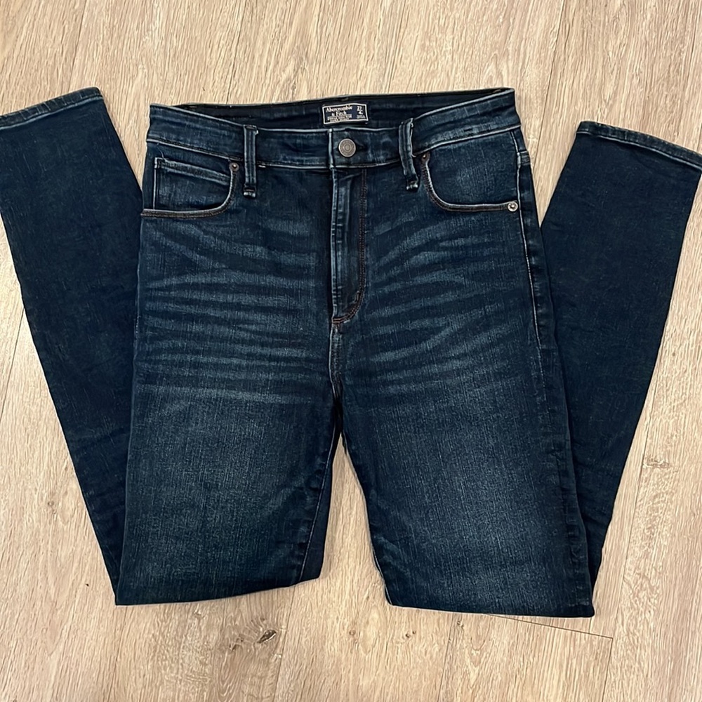 Abercrombie & Fitch Simon High Rise